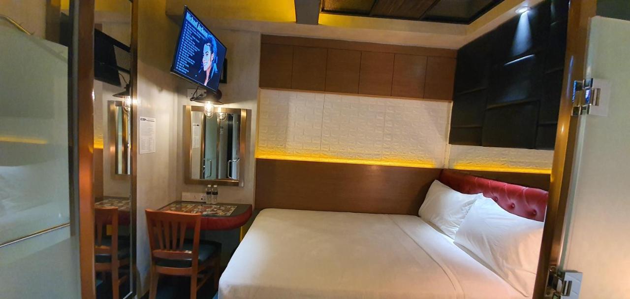 Iotel Luxury Kiosk Hotel Angeles Exterior photo